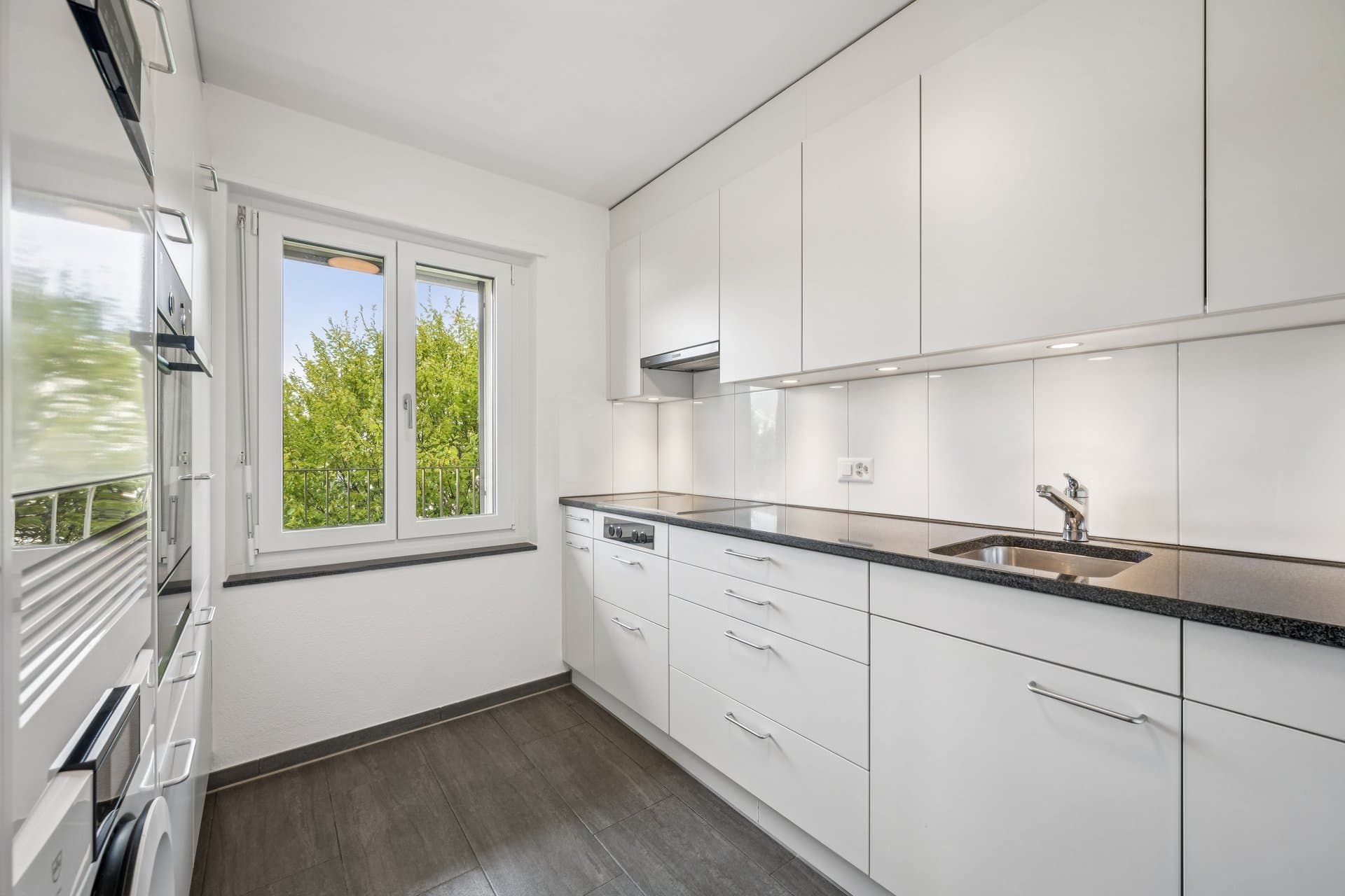 2.0 - Zimmerwohnung mit 94 m² Dachterrasse und Blick ins Grüne in 8136 Gattikon – Bild 6