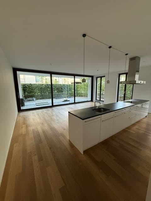 Moderne Gartenwohnung mit grosszügigem Aussenbereich an ruhiger Lage in 3006 Bern – Bild 1
