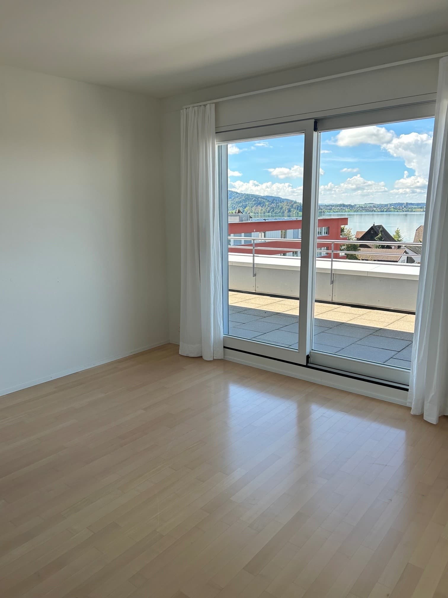 Wohnen auf höchstem Niveau – exklusive 6-Zimmer-Attikawohnung in Oberwil bei Zug in 6317 Oberwil b. Zug – Bild 13