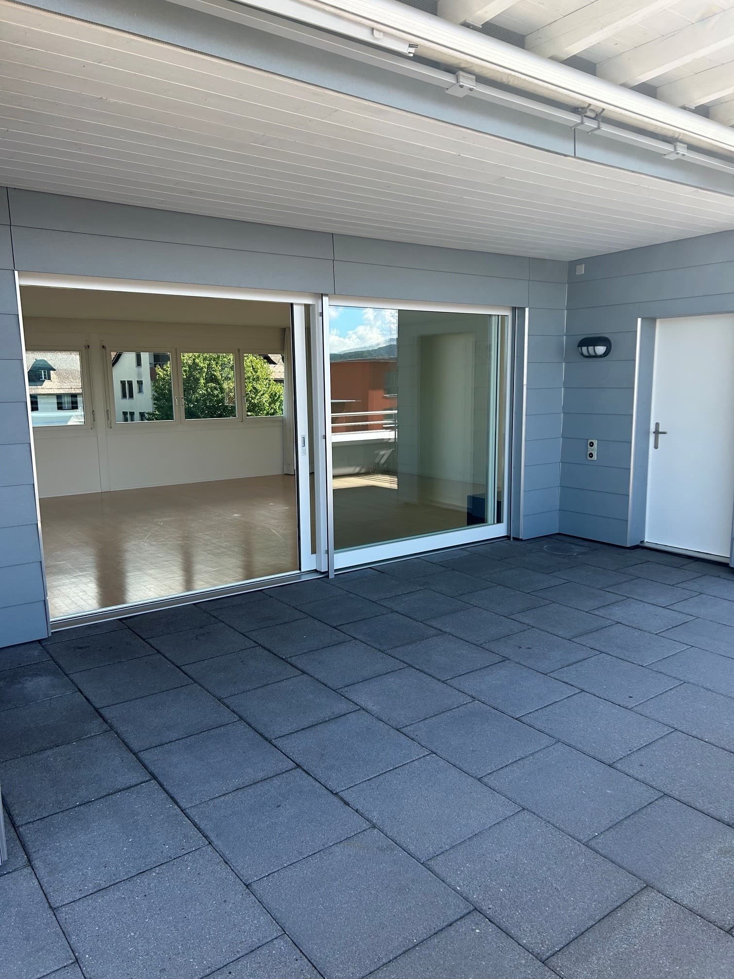 Wohnen auf höchstem Niveau – exklusive 6-Zimmer-Attikawohnung in Oberwil bei Zug in 6317 Oberwil b. Zug – Bild 5