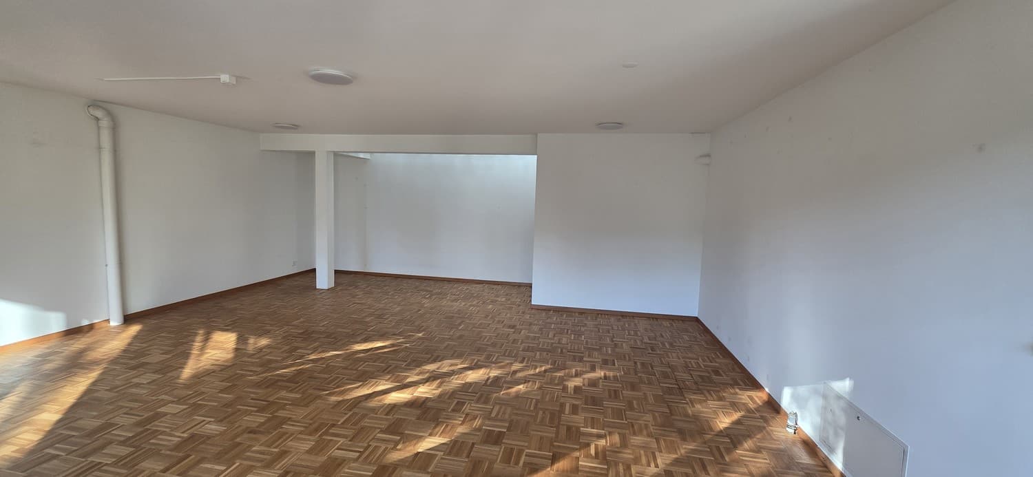 Helles Atelier an bester Lage in Fällanden zu vermieten in 8117 Fällanden – Bild 4