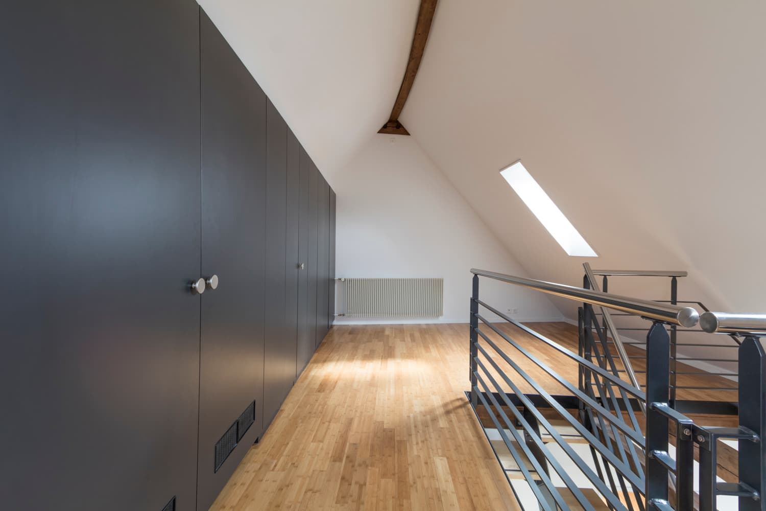 Charmante Dachwohnung mit Galerie und besonderem Wohnambiente in 3013 Bern – Bild 5