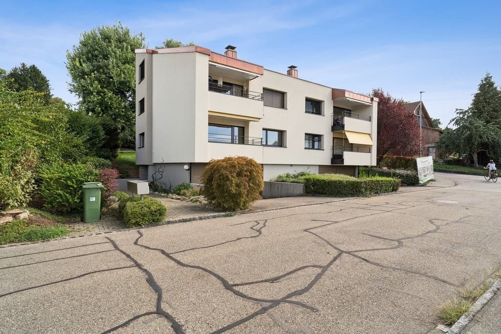 1 Monat Nettomietzins geschenkt - Frisch sanierte Wohnung in 4103 Bottmingen – Bild 1